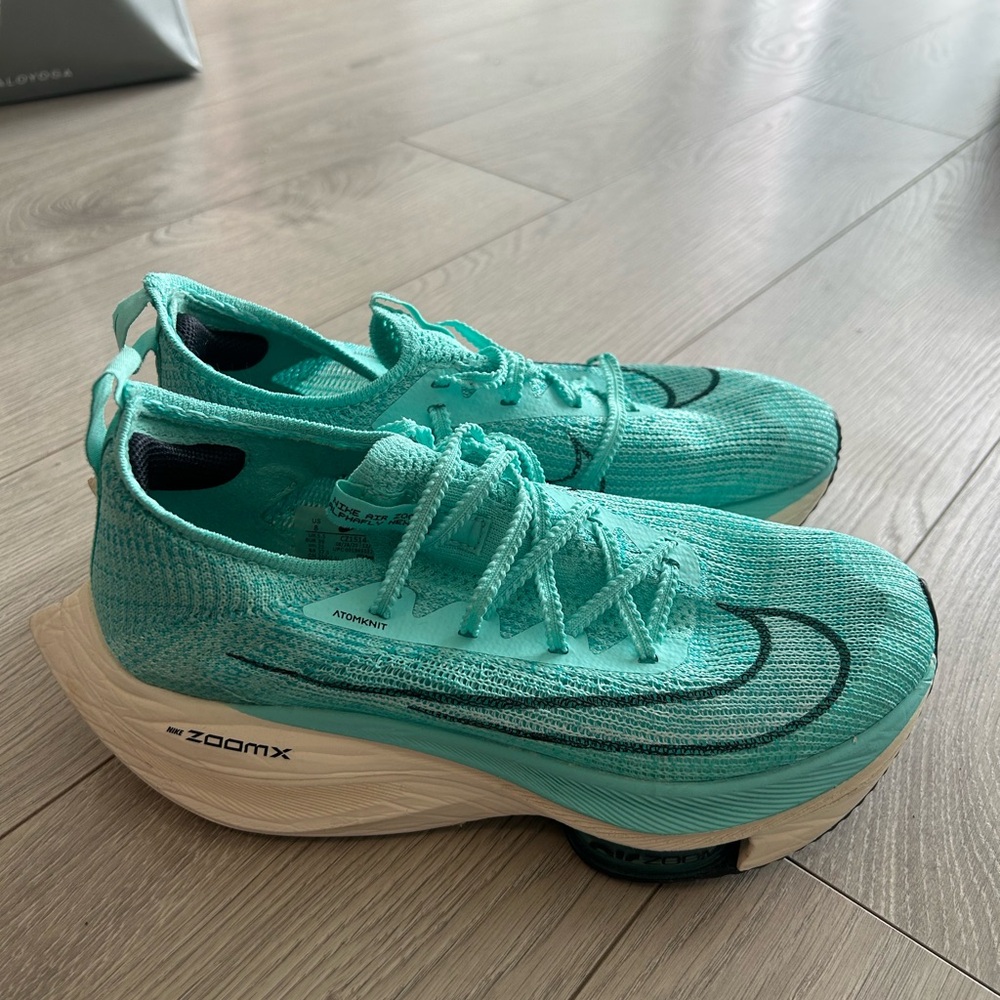 Nike Alpha Flys - Never Run In